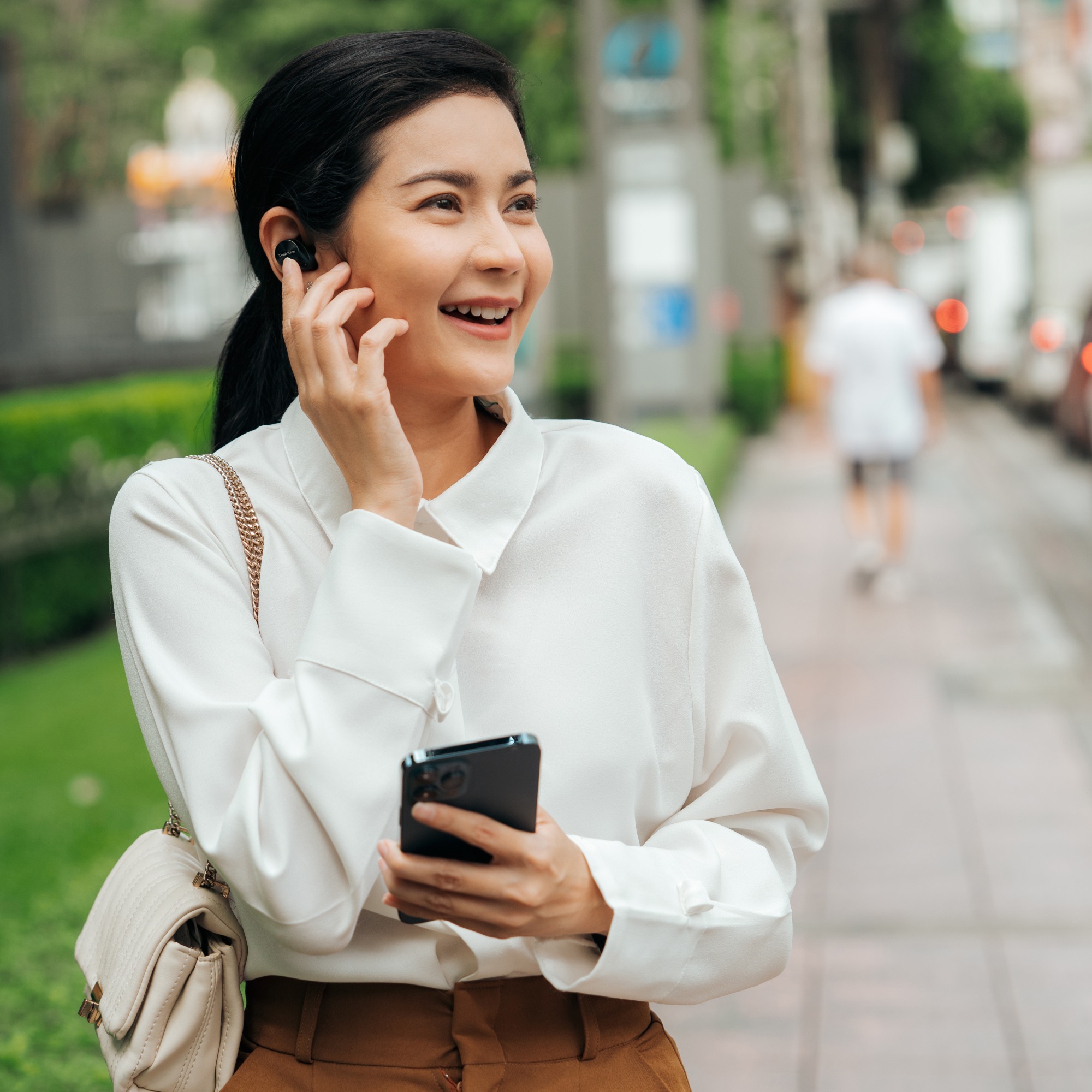 Technics EAH-AZ60M2EK 10 ast 2133624.jpg.pub