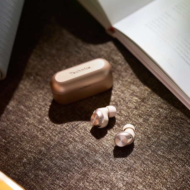 Technics EAH-AZ40M2ES 16 ast 2133610.jpg.pub .thumb .644.644