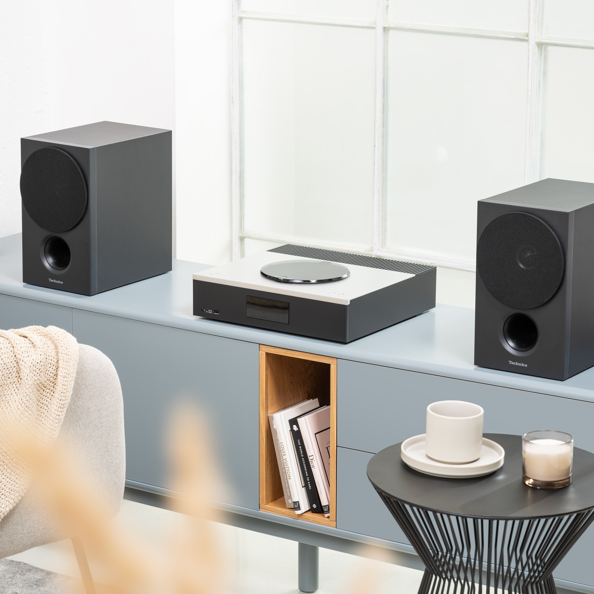 Technics SA-C600EG-W Technics SA-C600EG, CD Player de redare din rețea (JENO Engine, circuit dublu de surse de alimentare,Phono, intrare digitala coaxială,optică,USB), alb 10 Technics SA-C600EG-W GetInspired 3