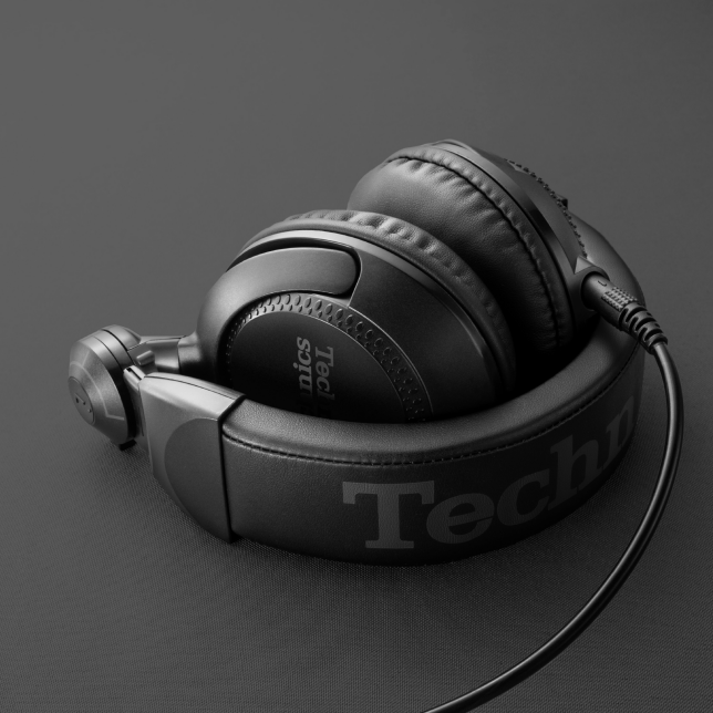 Technics EAH-DJ1200EK ast 1262162.png.pub .thumb .644.644