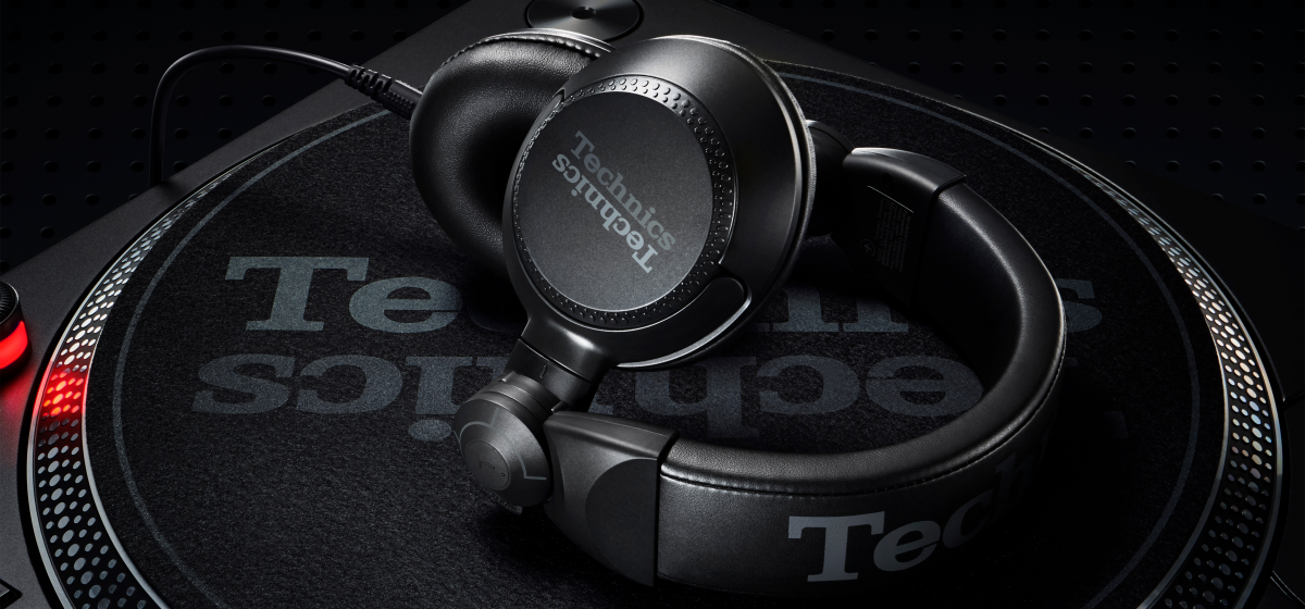 Technics EAH-DJ1200EK ast 1263444.png.pub .crop .pc .thumb .640.1200