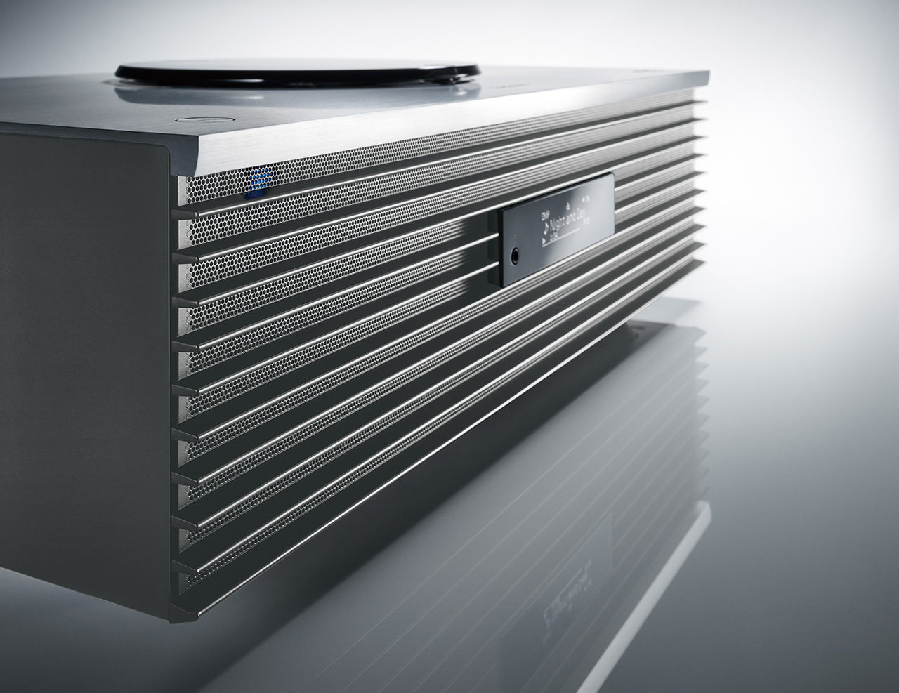 Technics SC-C70MK2EGS Technics SC-C70MK2 Premium Class - Sistem muzical all-in-one (3 amplificatoare complet digitale JENO, Space Tune, Technics Audio Center, Dual Power System), argintiu 9 Technics SC-C70MK2EGS sc c70mk2 getinspired 1